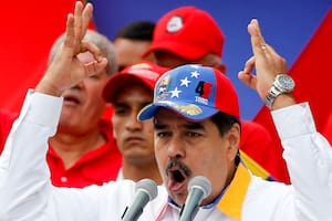 Duro ataque de Nicolás Maduro al “número dos” del Papa por una carta