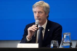 El presidente del Banco Central descartó el levantamiento del cepo; renunció el director de ARCA