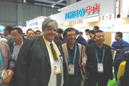 El presidente del Ipcva, Ulises Forte, en la China International Import Expo (CIIE) en Shanghái