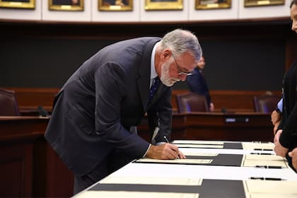 El presidente del Senado, Ben Albritton, tuvo que ser internado por un dolor en el pecho