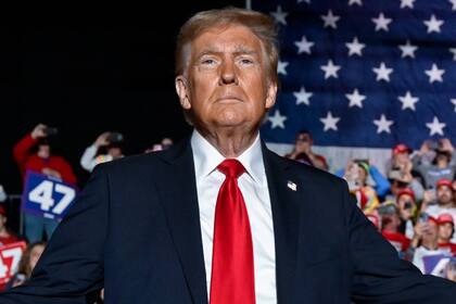 El presidente Donald J. Trump acusó a México de permitir el cruce masivo de migrantes sin visa, lo que ha generado tensiones entre ambos países en temas de seguridad y fronteras