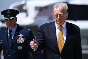 Elogios a Xi, Irán y un tema sensible: Trump viaja a Pekín en busca de una victoria diplomática