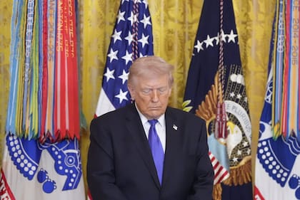 El presidente Donald Trump durante una oración en la Casa Blanca (Archivo)
