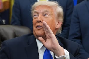 Trump es el que no tiene las cartas en la mesa de póker