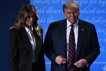 El presidente Donald Trump iniciará la cuarentena junto a la primera dama, Melania
