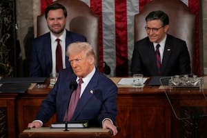 El presidente Donald Trump pronuncia un discurso durante una sesión conjunta del Congreso, en el Capitolio