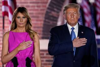 Pandemia y campaña. Melania toma distancia de Trump y sigue su propio libreto