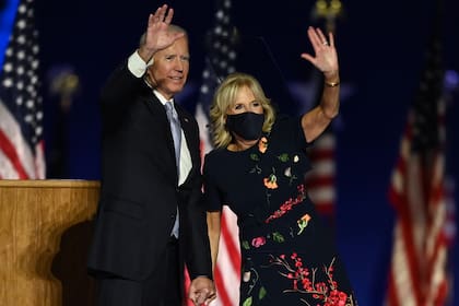 Joe Biden junto a su mujer, Jill, la futura primera dama de Estados Unidos