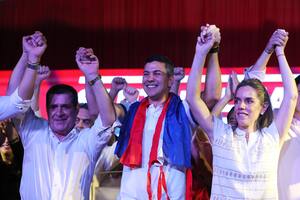 Santiago Peña sacó una amplia diferencia y será el presidente de Paraguay