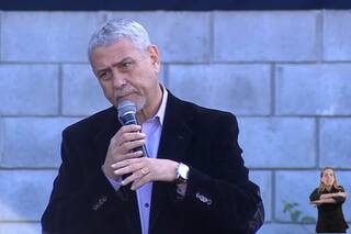 El intendente que organiza la reaparición de Cristina Kirchner no descartó que sea candidata