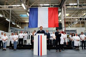 Macron apuesta por los autos limpios para salvar la industria automotriz