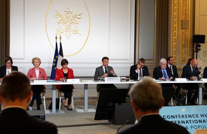 El presidente francés, Emmanuel Macron, hablando en una conferencia humanitaria internacional sobre ayuda a civiles en Gaza, en París, Francia.