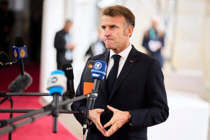 El presidente francés, Emmanuel Macron, llega a una cumbre en el Parlamento danés en el castillo de Christiansborg, en Copenhague, el miércoles 1 de octubre de 2025