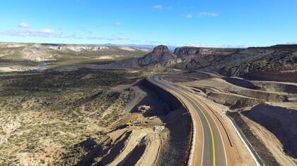 En Mendoza se habilitó un nuevo tramo de la ruta nacional 40.