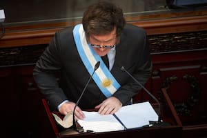 Milei criticó el aumento de sueldo de los senadores