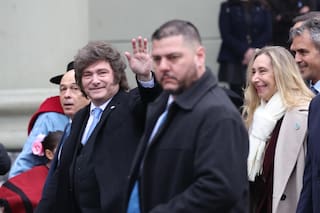 Milei asiste al Tedeum y encabeza la reunión del Gabinete, cruzado por internas y en tensión por Adorni