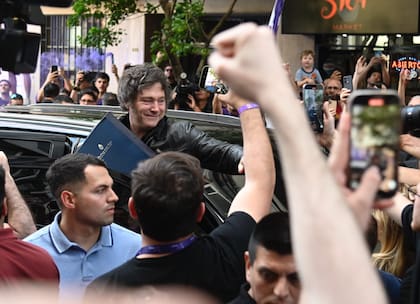 El presidente Javier Milei cierra su campaña electoral en Rosario, con vistas a las próximas elecciones a realizarse este domingo 26 de octubre