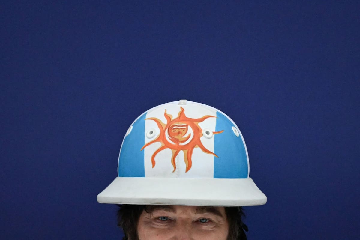 Milei enfrenta el "Síndrome del Tercer Año" en su gobierno: ¿Podrá evitar el colapso que afectó a sus predecesores?