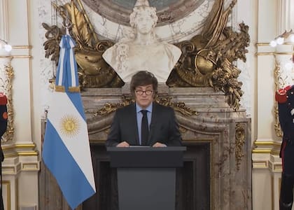 EL presidente Javier Milei en cadena nacional desde la Casa Rosada