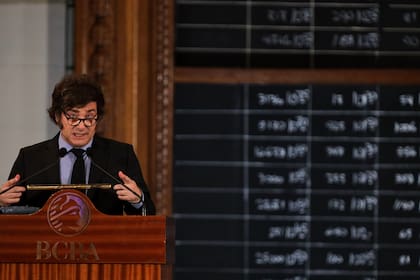 El presidente Javier Milei, en la Bolsa de Comercio