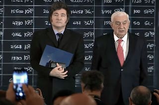 Vuelve la interna a la Bolsa luego de más de una década y el oficialismo mantiene sus “tanques” para quedarse en el poder