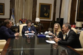 La mesa política del Gobierno se planta y mantiene sin cambios el proyecto de reforma laboral