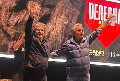 El presidente Javier Milei, junto a Sebastián Pareja, en El Derecha Fest