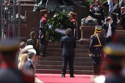 El presidente Javier Milei participa hoy, miércoles 25 de febrero de 2026, en un acto en la Plaza San Martín del barrio porteño de Retiro para conmemorar el 248° aniversario del natalicio de José de San Martín