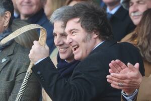 El presidente Javier Milei y Luis Caputo