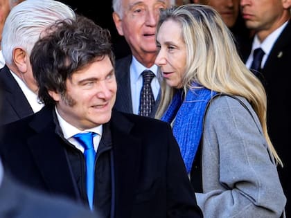 El presidente Javier Milei y su hermana Karina, en el Jockey Club