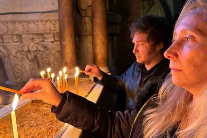 El presidente Javier Milei y su hermana, Karina, en el Santo Sepulcro
