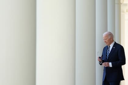 El presidente Joe Biden antes de pronunciar un discurso en la Casa Blanca, el jueves 7 de noviembre de 2024, en Washington. (AP Foto/Mark Schiefelbein)