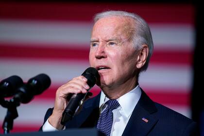 El presidente Joe Biden habla durante un evento en la Universidad Estatal de Delaware, el viernes 21 de octubre de 2022, en Dover, Delaware. (AP Foto/Evan Vucci)