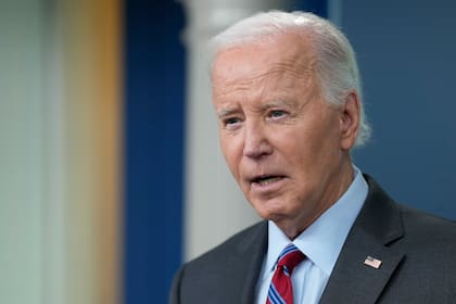 El presidente Joe Biden habla durante una intervención inesperada en la sesión informativa diaria en la Casa Blanca, el 4 de octubre de 2024, en Washington. (AP/Susan Walsh)