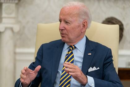 El presidente Joe Biden habla en una reunión en la Oficina Oval de la Casa Blanca, Washington, 16 de setiembre de 2022. (AP Foto/Alex Brandon)
