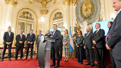 El presidente, Mauricio Macri, en el Salón Blanco de la Casa Rosada