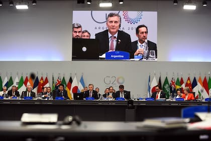 El presidente Mauricio Macri, en el segundo día de sesión plenaria de la cumbre de líderes del G20 que se desarrolló en el predio de Costa Salguero