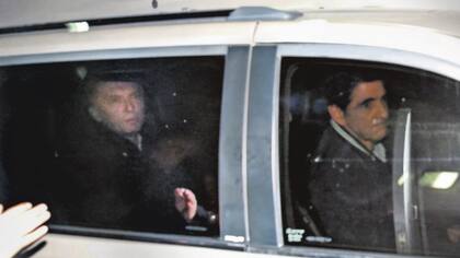 El presidente Mauricio Macri salió anoche, a las 23.10, de la Clínica Olivos