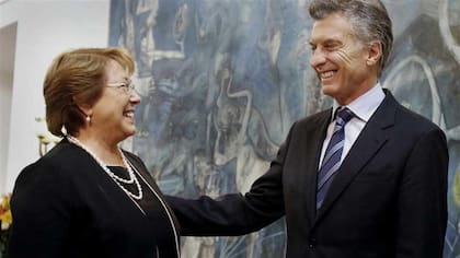El presidente Mauricio Macri y su par chilena, Michelle Bachelet