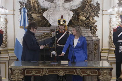 El Presidente Milei toma juramento a la nueva Ministra de Seguridad, Alejandra Monteoliva