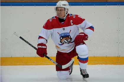 El presidente ruso, con la vestimenta de hóckey