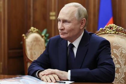 El presidente ruso Vladimir Putin en el Kremlin el 28 de octubre del 2025. (Alexander Kazakov, Sputnik, Kremlin Pool Photo via AP)