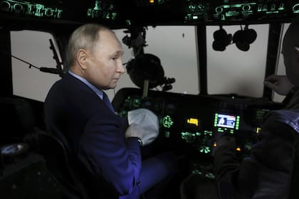 El presidente ruso, Vladimir Putin, en un ejercicio en Torzhok, región de Tver. (Mikhail Metzel, Sputnik, Kremlin Pool via AP)