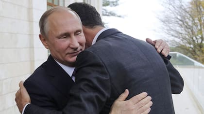 El presidente sirio, Bashar al-Assad, y el presidente de Rusia, Vladimir Putin, en 2017