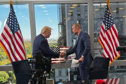 El presidente Trump destacó el "increíble amor y pasión" de Bongino por el país al anunciar su designación