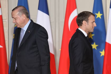 El presidente turco, Recep Tayyip Erdogan, y su homólogo francés Emmanuel Macron