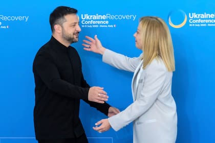 El presidente ucraniano Volodimir Zelensky y la primera ministra italiana Giorgia Meloni en julio pasado