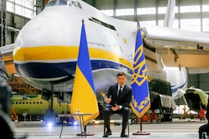 Rusia destruyó el avión más grande del mundo, pero el gobierno de Ucrania prometió su reconstrucción