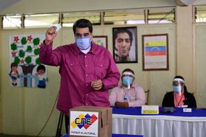 Maduro perdió frente a la abstención, pero se aseguró la mayoría de los escaños