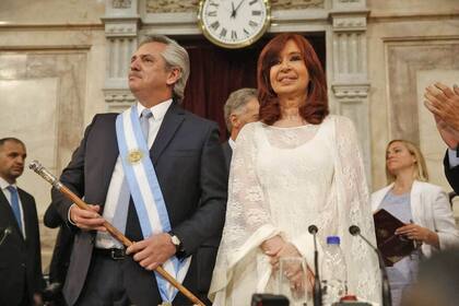 El primer año de Alberto Fernández y Cristina Kirchner en el poder, pandemia mediante, terminó con la mayor caída del PBI desde 2002
